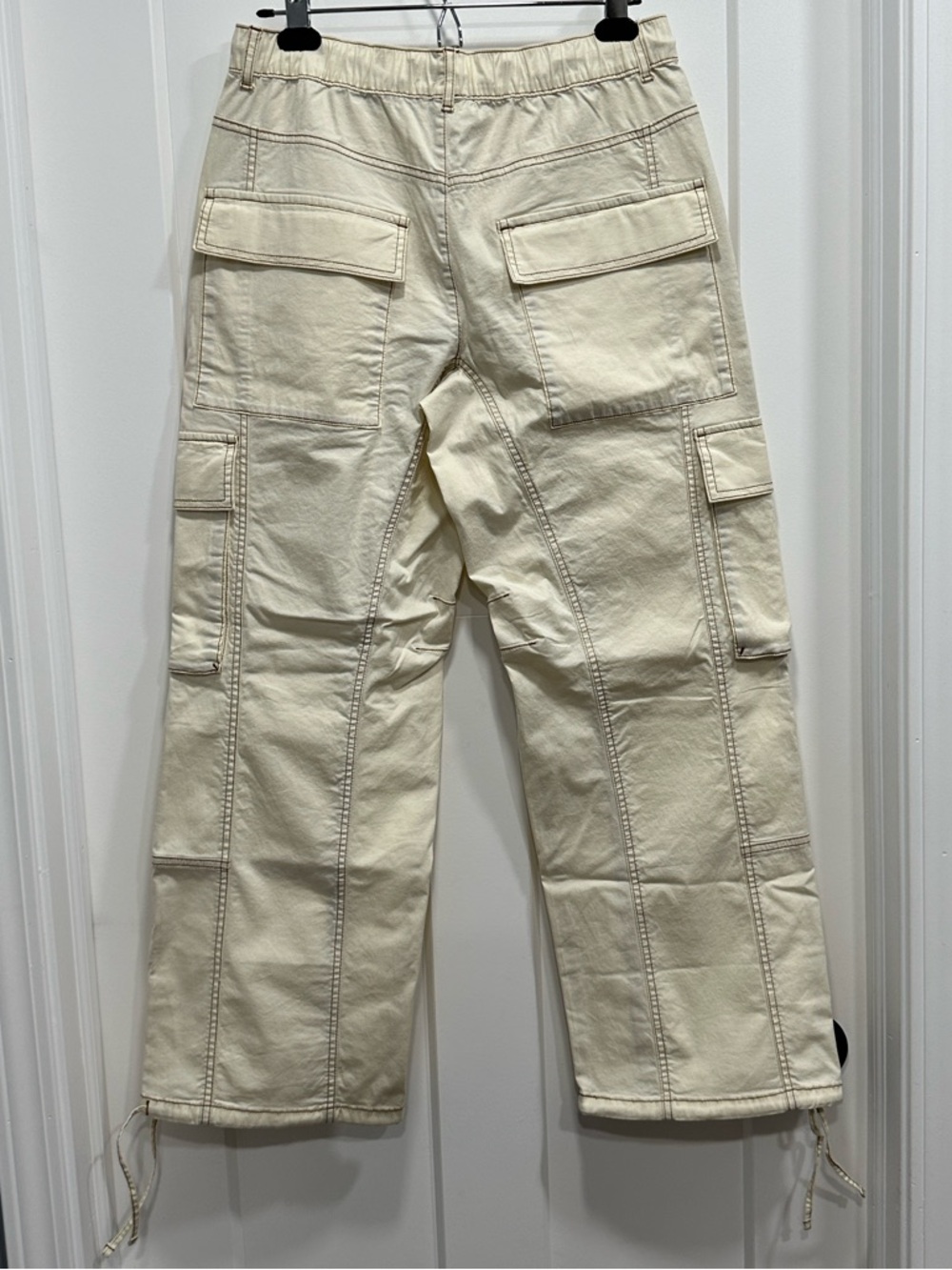 Nicole Miller Women’s Cream Cargo Pants - Size Small - Picture 2 of 6